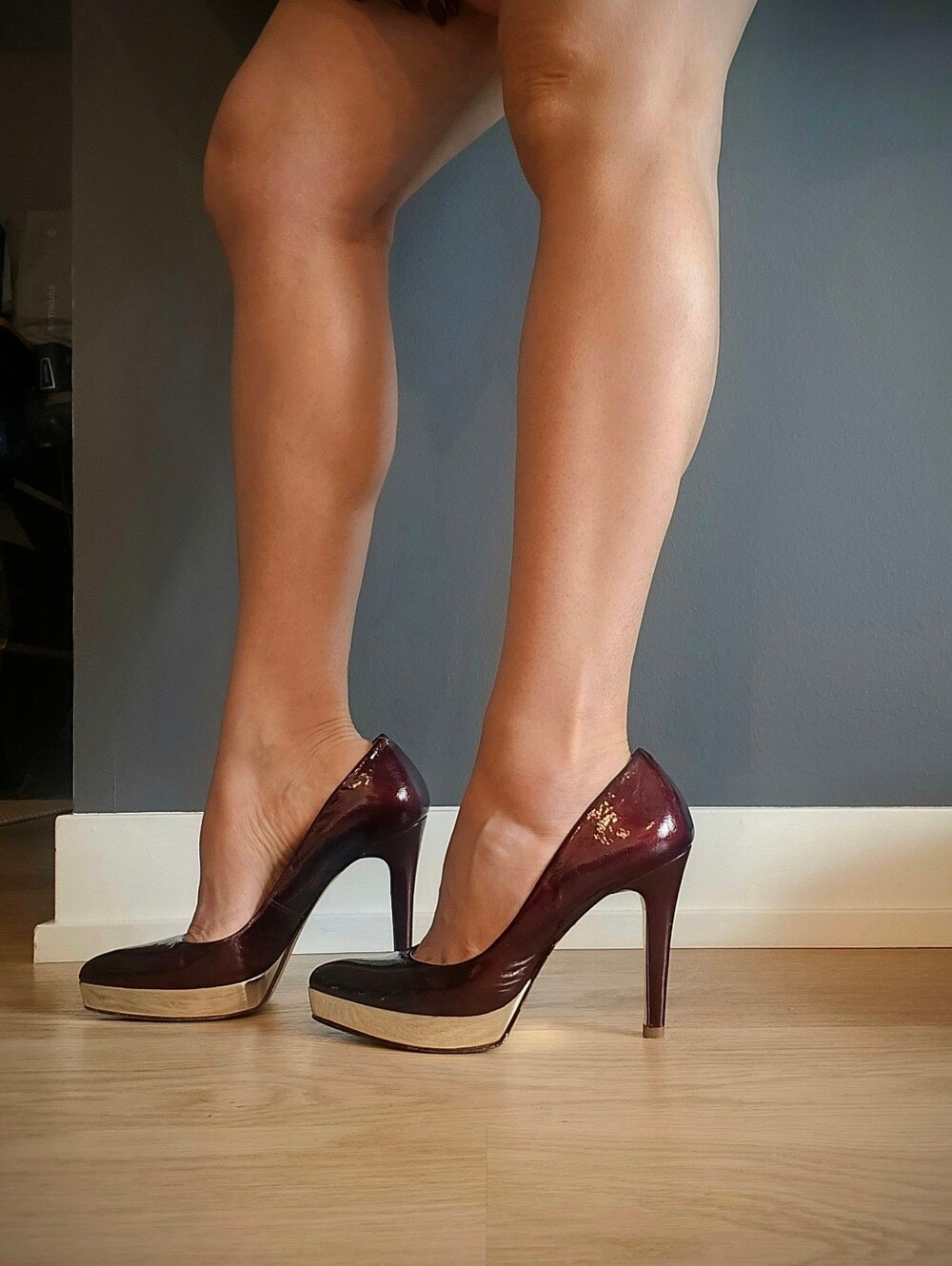 Vintage Metallic Wine & Gold Platform Pumps